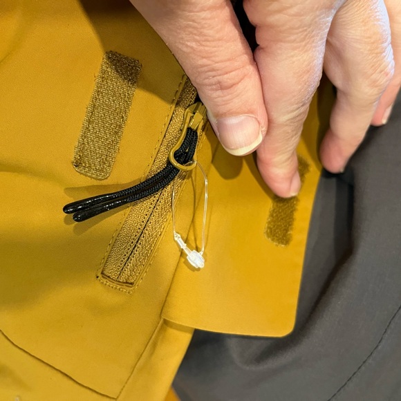 HOLDEN Two-Tone Hooded Jacket - Size L - NWOT - Picture 3 of 12